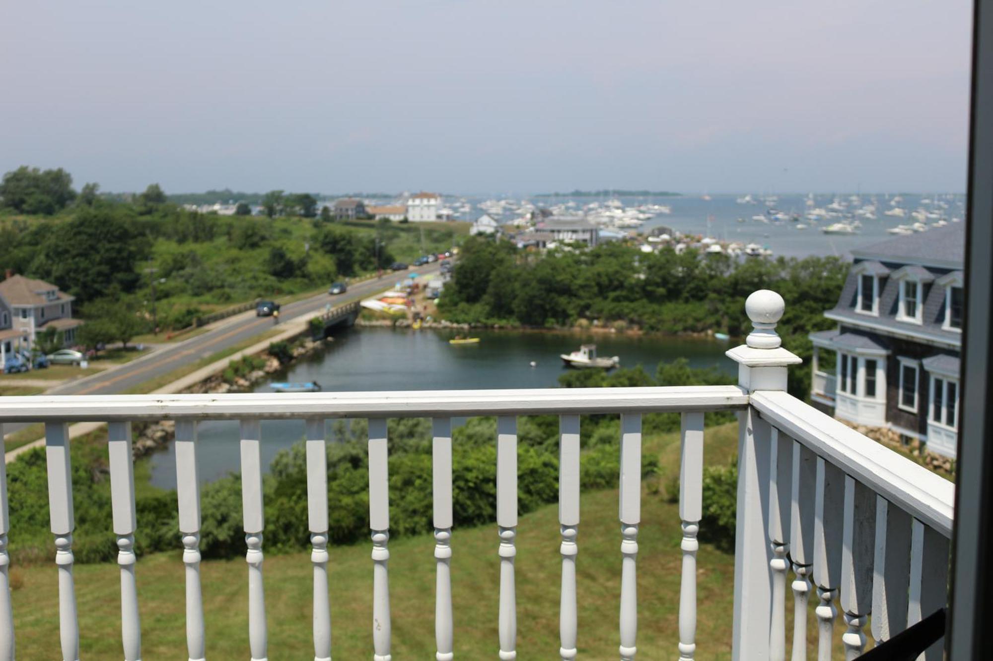 Payne'S Harbor View Inn New Shoreham Exterior foto